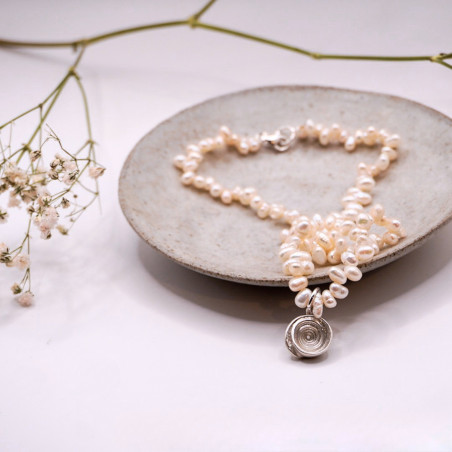 Aphrodite Pearl Choker