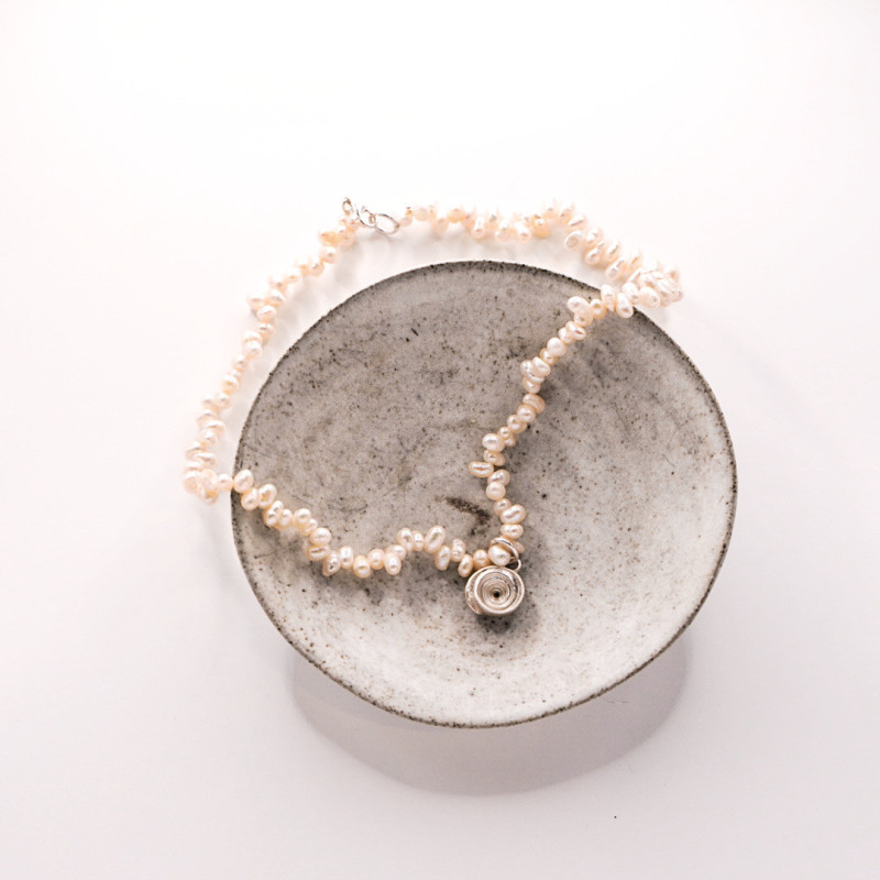 Aphrodite Pearl Choker