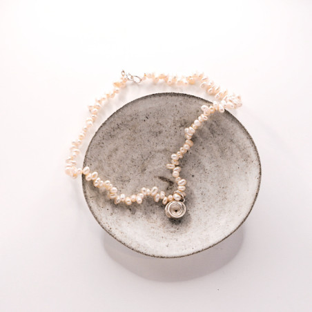 Aphrodite Pearl Choker