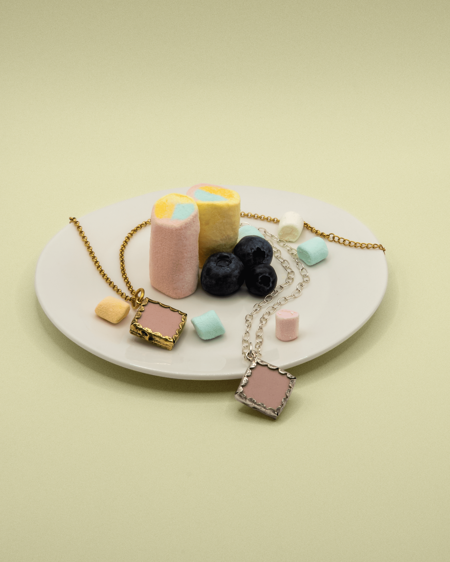 Cheesecake Pastel Necklace