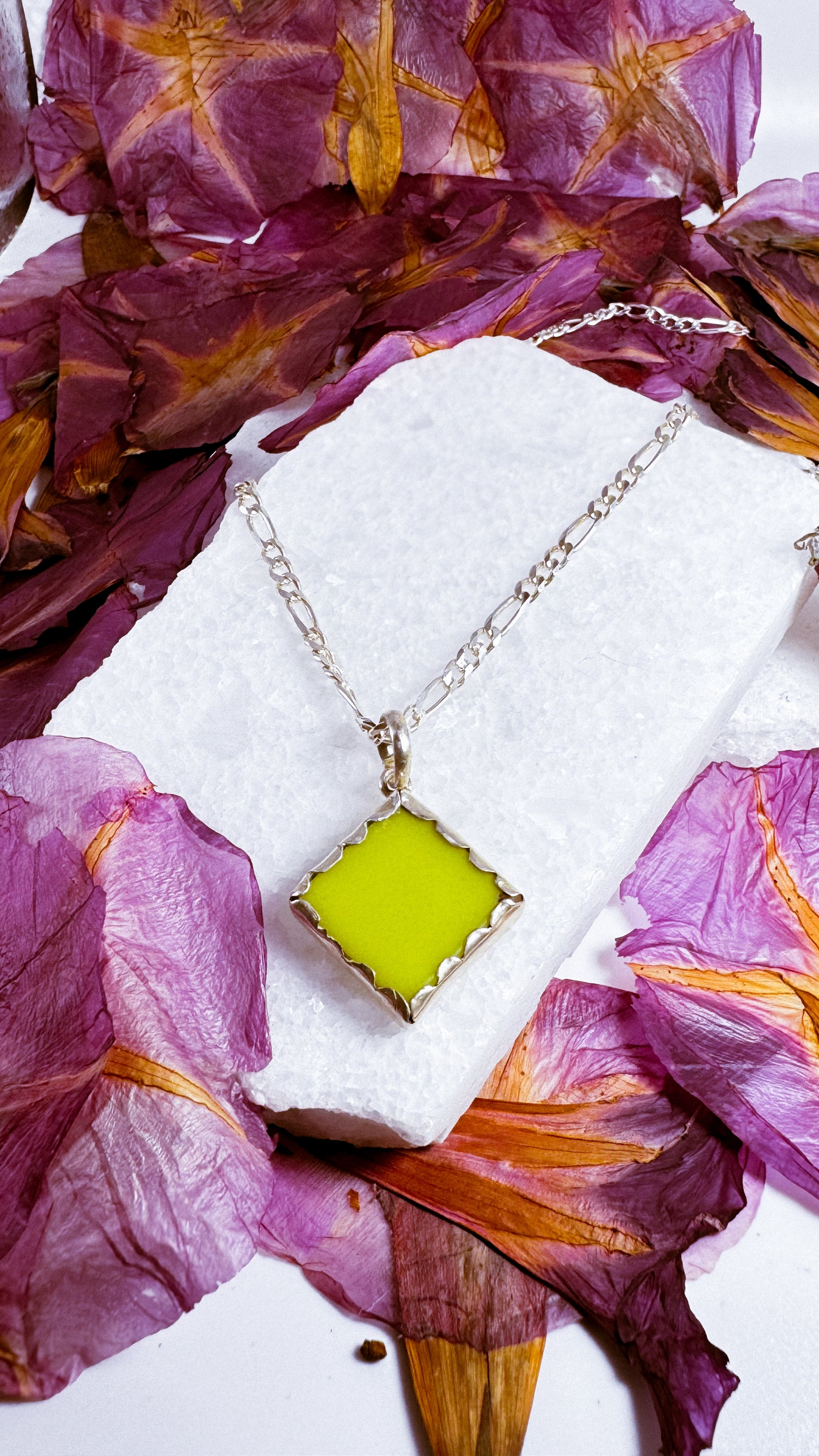 Citron, Esmeralda Necklace